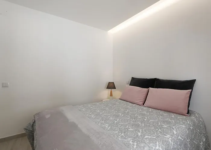 T1 - Sea Wolf Apartment *